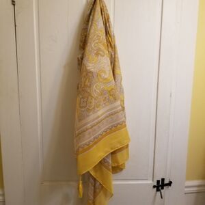 Paisley print polyester Scarf yellow/brown/white with tassel G brand